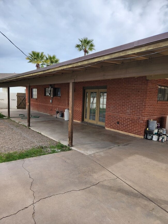 Building Photo - 3bedroom 2 bath home in North Phoenix