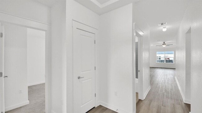 Building Photo - 15500 Pewter Luster Cv