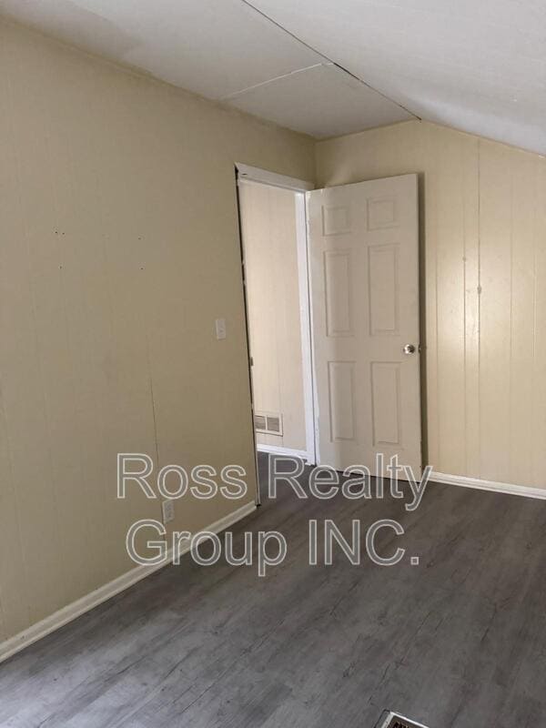 Building Photo - 1420 Addington Rd