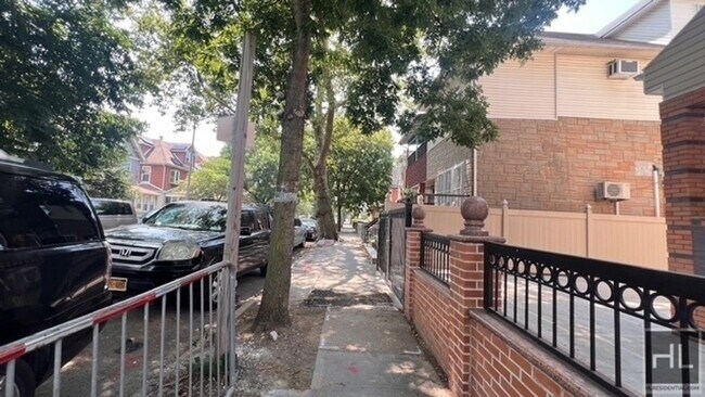 Building Photo - EAST 3 STREET