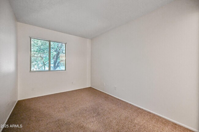 Building Photo - 12717 W Tasha Dr