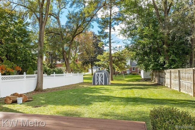 Building Photo - 1907 N Connecticut Ave