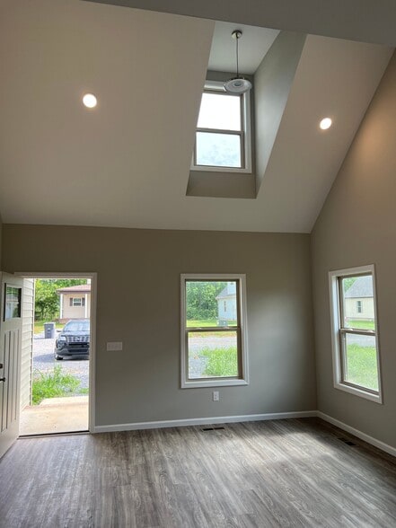 Building Photo - 148 Apache Ln