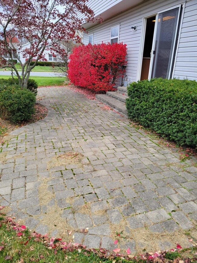 Building Photo - 2843 Minuteman Ct