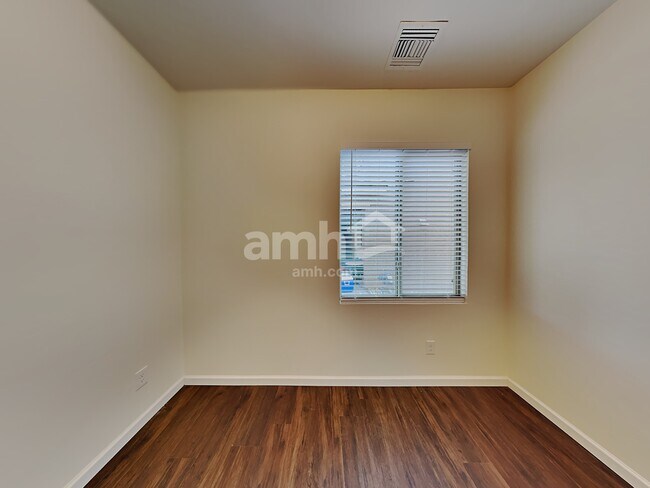 Building Photo - 887 E Autumn Harvest Pl