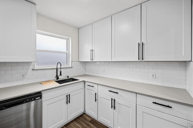 Building Photo - 3528 Hilton Dr