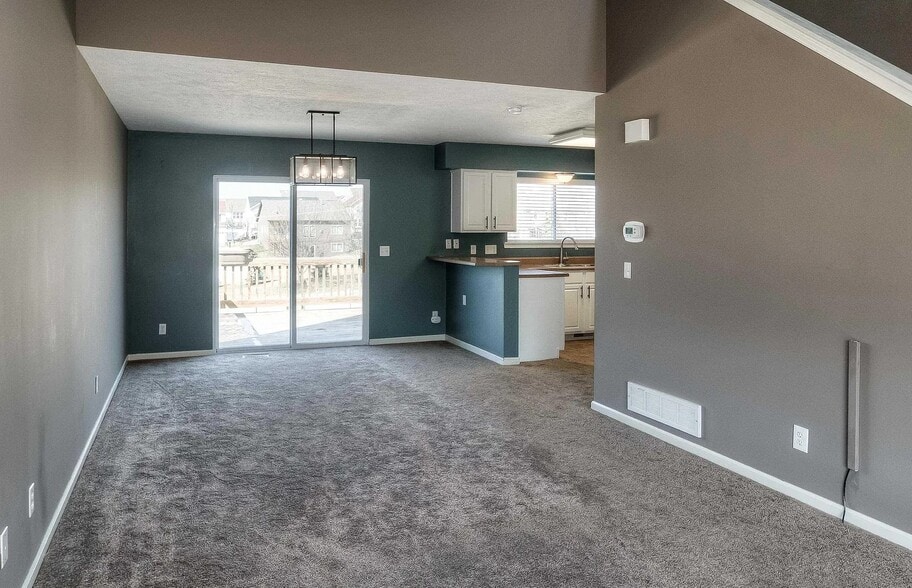 Building Photo - 8920 N 155th St