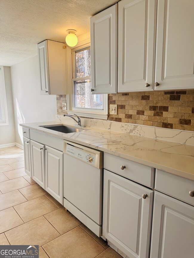 Building Photo - 1119 Booth Ct SW