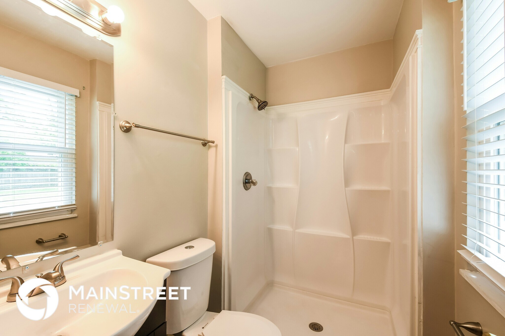 Building Photo - 2416 Angela Dr