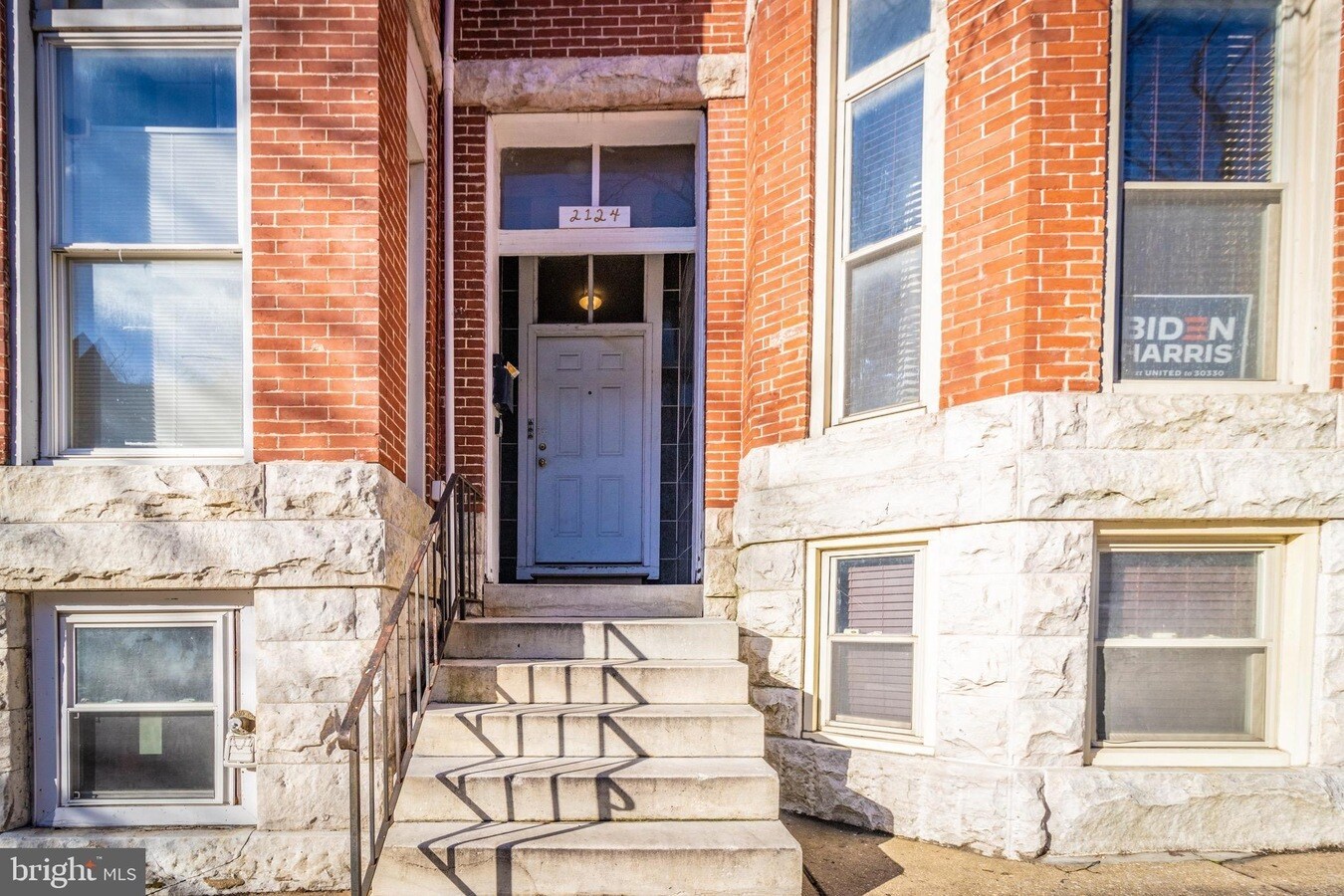 Building Photo - 2124 Bolton St