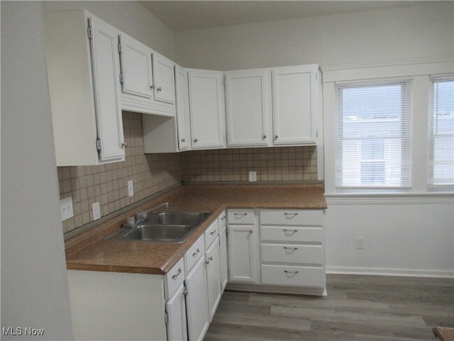 Building Photo - 4480 W 148th St