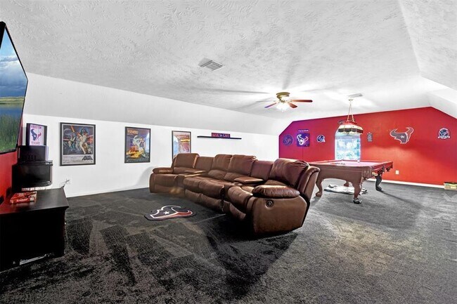 Building Photo - 8322 Shoregrove Dr