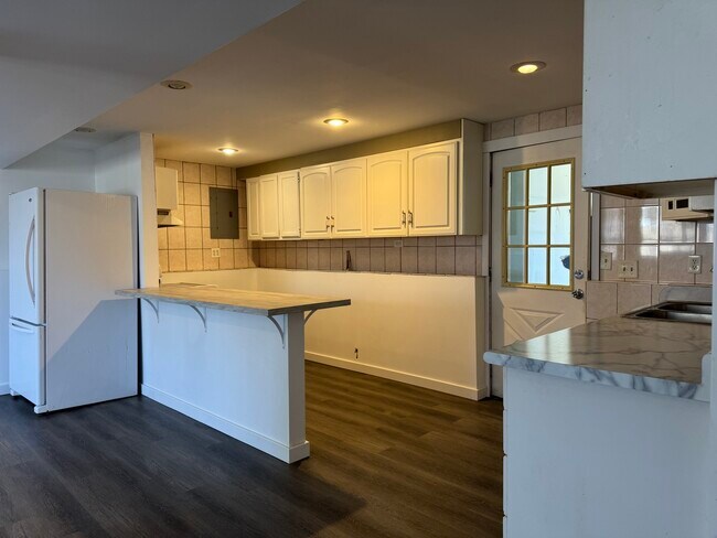 Building Photo - 16035 S Parker Rd