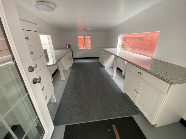 Building Photo - 4/3/2 Beautiful Home in Minden