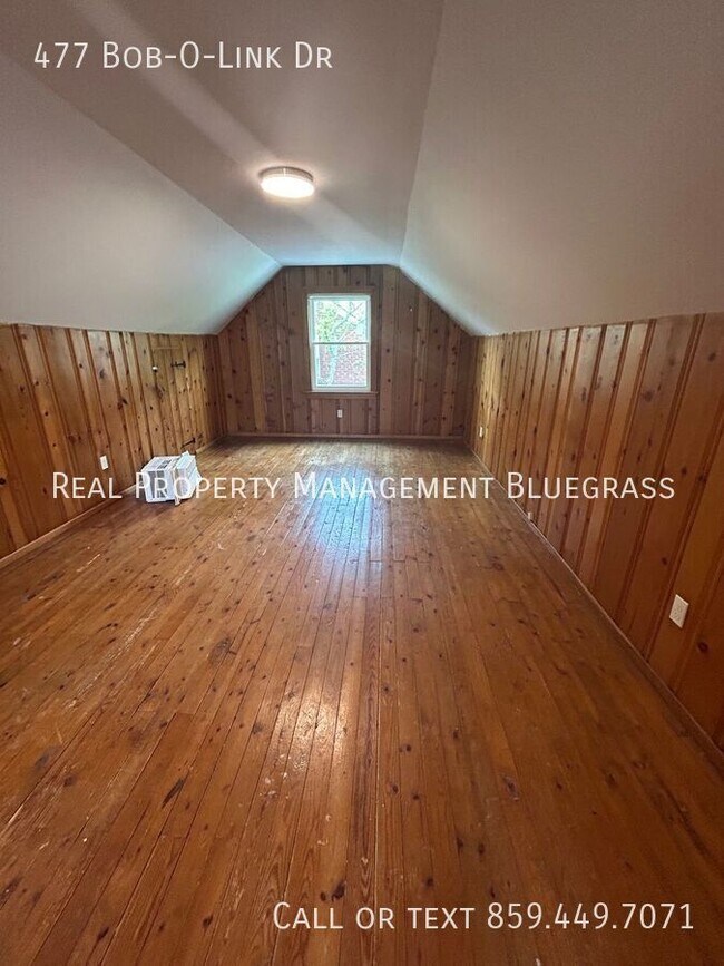 Building Photo - 477 Bob-O-Link Dr