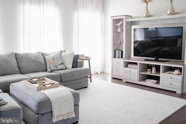 Building Photo - 36046 Auburn Wy