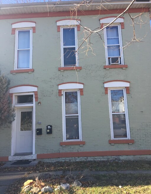 Building Photo - 124 S 6th St