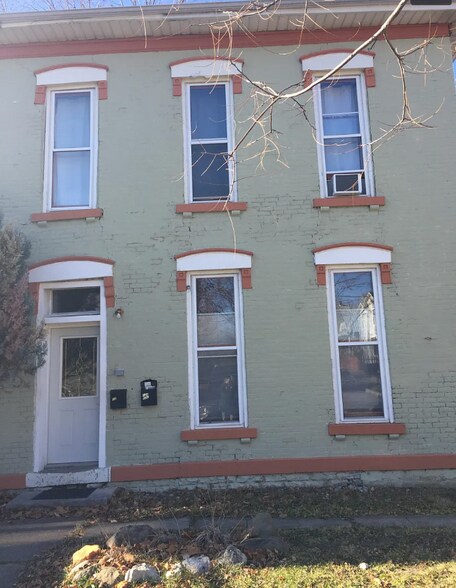 Primary Photo - 124 S 6th St