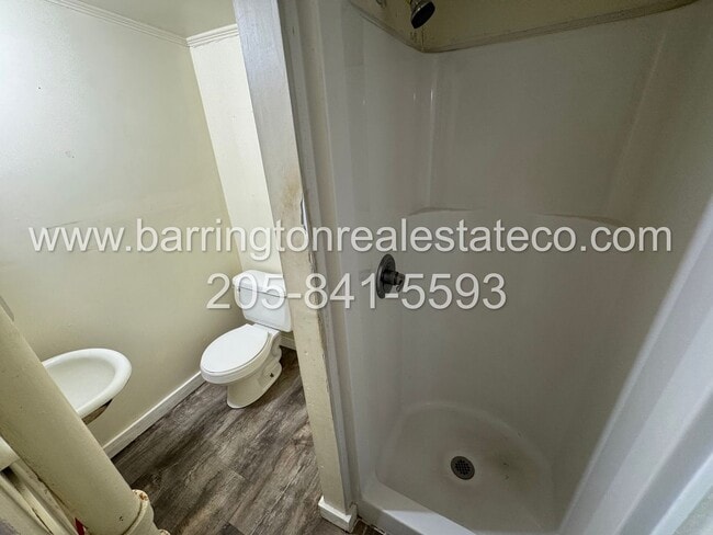 Building Photo - 410 54th St
