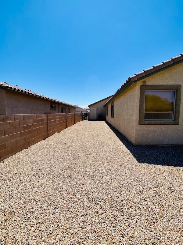 Building Photo - 8771 N Finfrock Dr