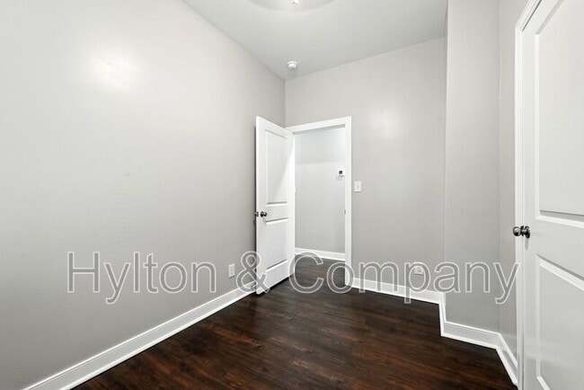 Building Photo - 1718 N 21st St