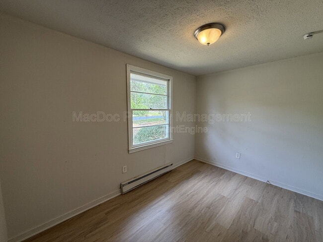 Building Photo - 7258 Twin Cedars Dr