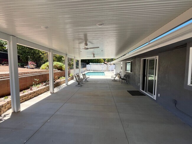 Building Photo - Coming Soon! 3 bd/2.5 bath home in the rolling foothills of Vista