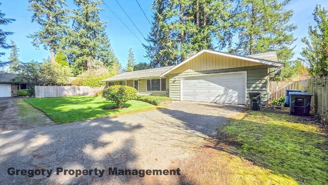 Building Photo - Edmonds Rambler – Prime Location & large back yard!