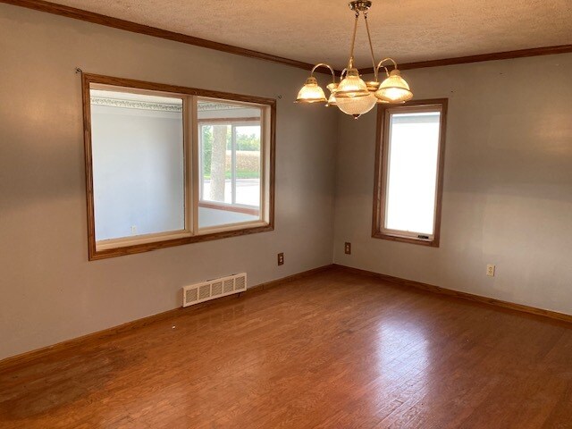 Building Photo - 411 N Shady Bend Rd