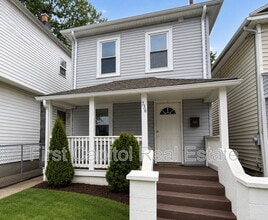 Building Photo - 736 Edison St