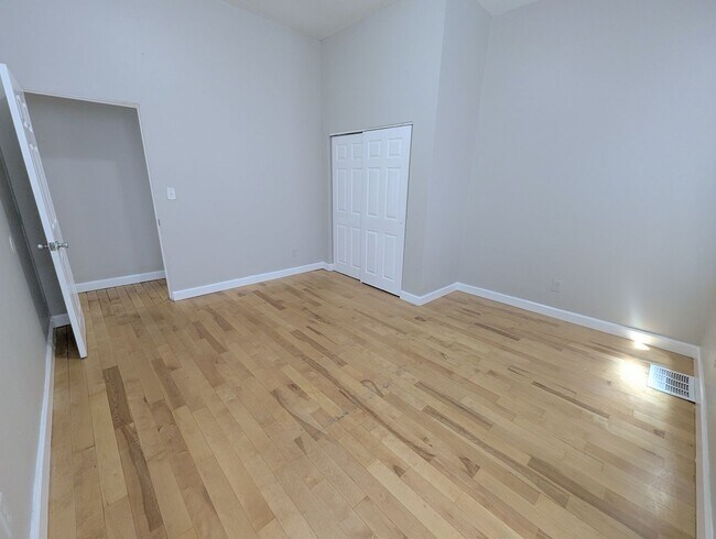 Building Photo - 2600 S Compton Ave