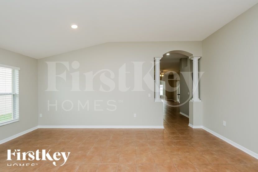 Building Photo - 1620 Bonita Bluff Ct