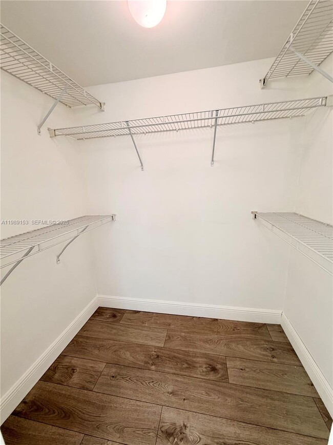 Building Photo - 2665 SW 37th Ave