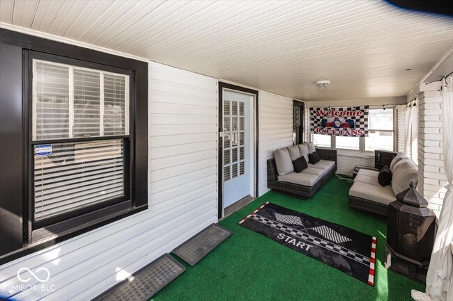 Building Photo - 6140 Winthrop Ave