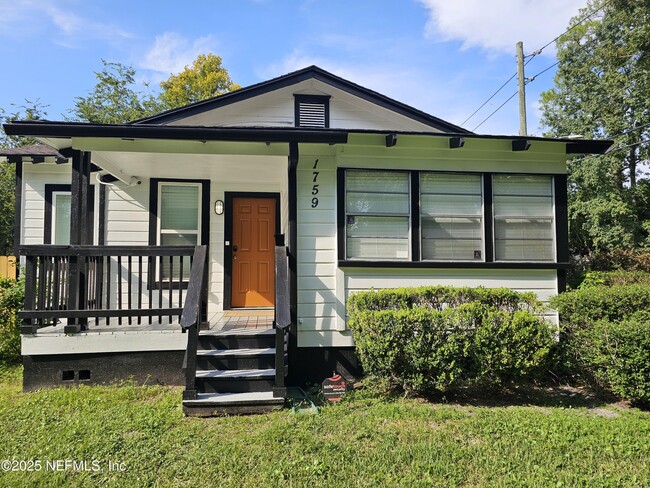Primary Photo - 1759 Davidson St