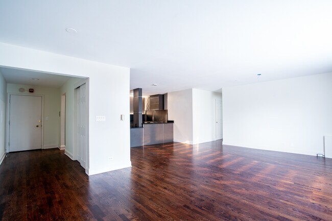 Building Photo - 2400 Archbury Ln