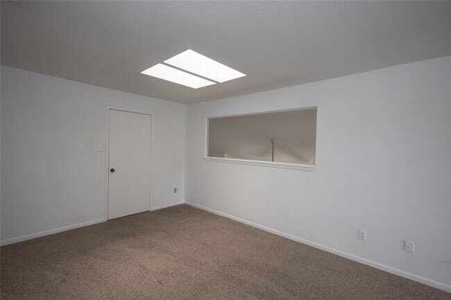 Building Photo - 8100 Cambridge St