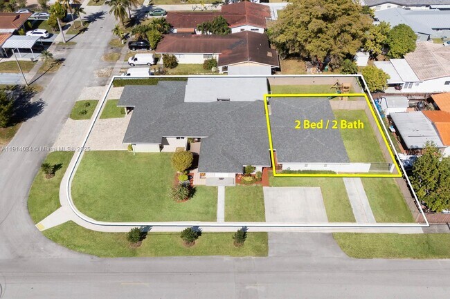 Primary Photo - 7875 SW 12th St