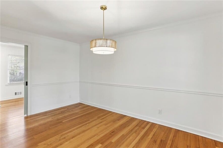 Building Photo - 2888 Bonanza Dr