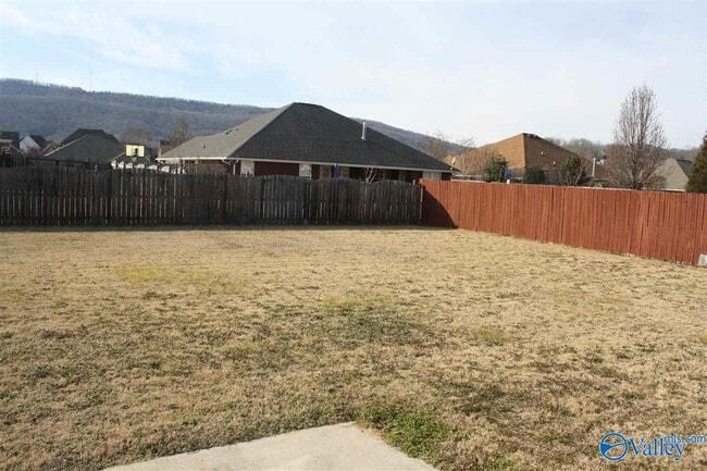 Building Photo - 7010 Thornwood Ln SE