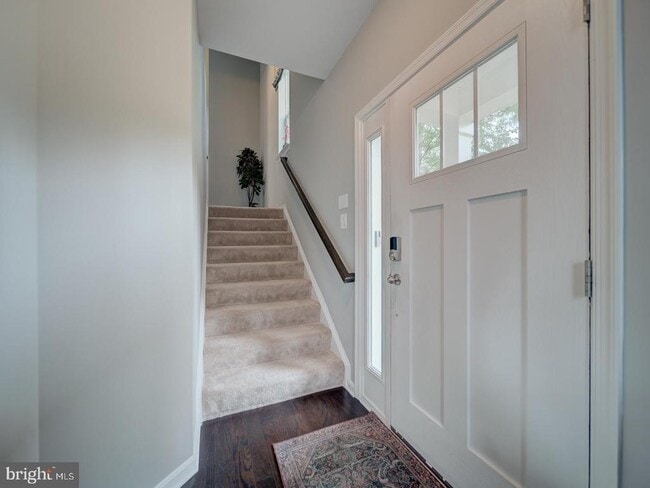 Building Photo - 2805 Medstead Ln