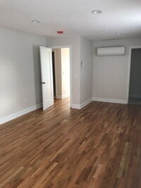 Building Photo - 70 Courtland St