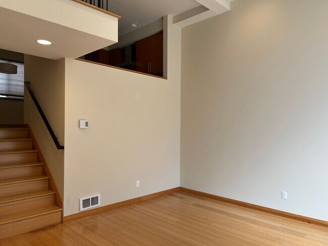 Building Photo - 6025 California Ave SW
