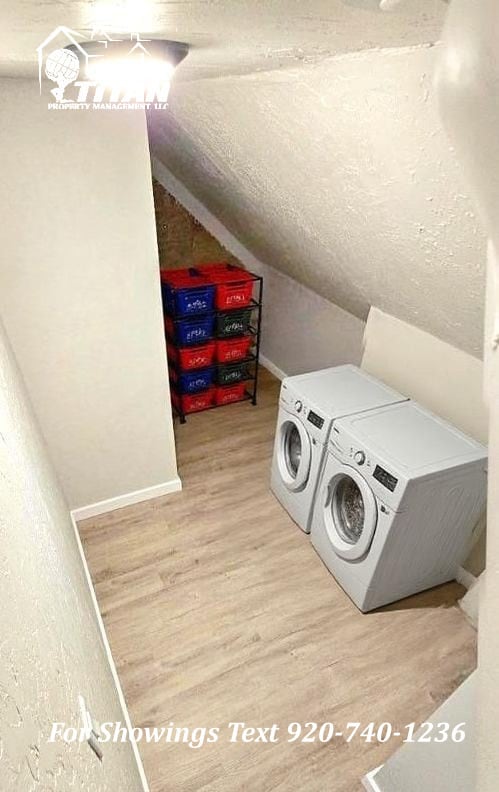 Building Photo - Updated 3 Bedroom Town Home
