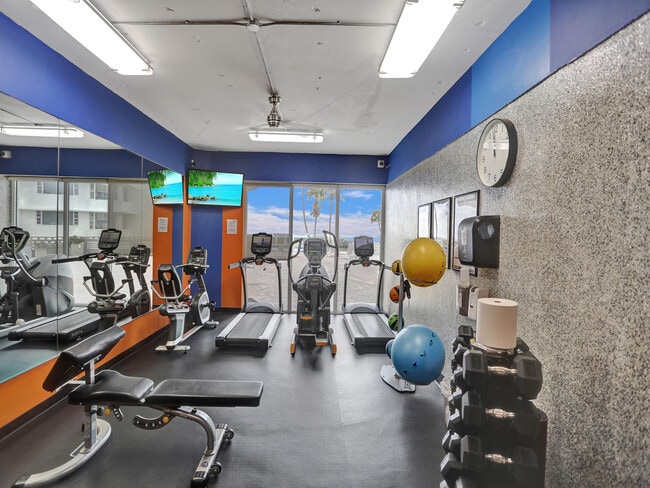 Building Photo - 3700 Galt Ocean Dr