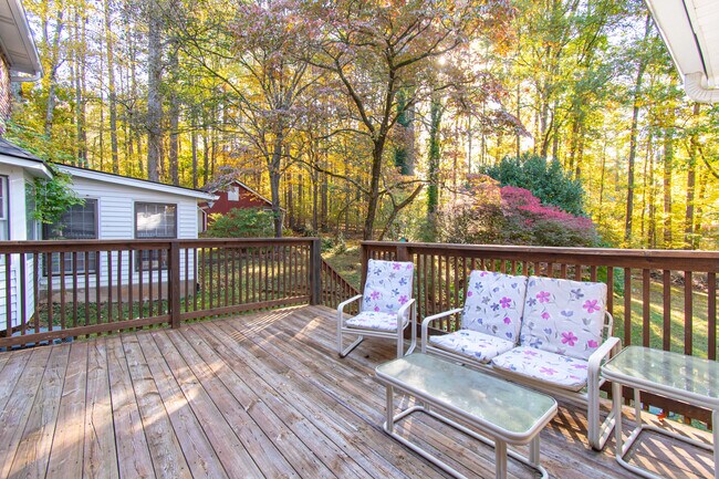 Outdoor Living/Back Deck - 4747 Knollwood Dr NW