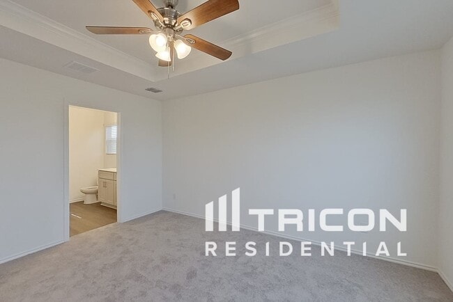 Building Photo - 2406 Carlow Ln