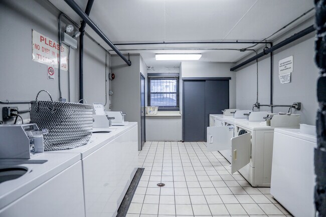 Building Photo - 3160 N Cambridge Ave