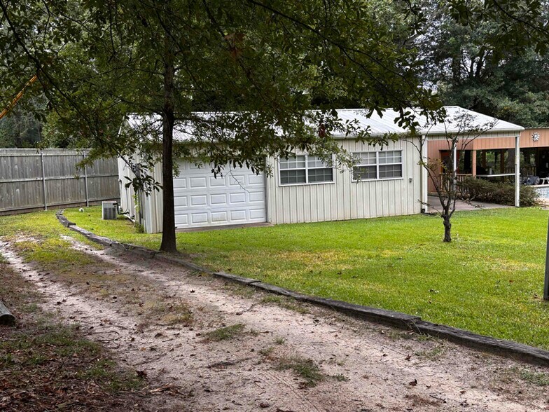 Building Photo - 11773 County Rd 140