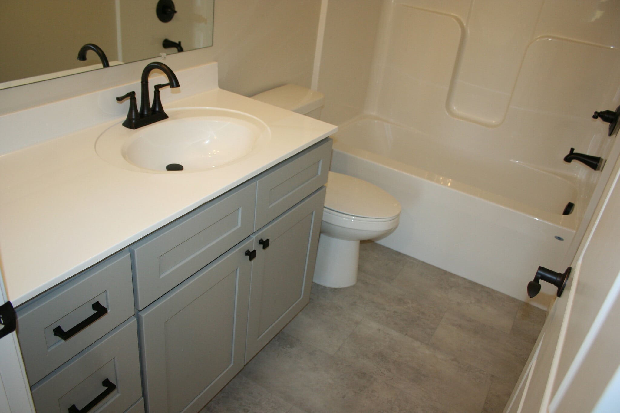 master bathroom - 2720 Dorval Rd